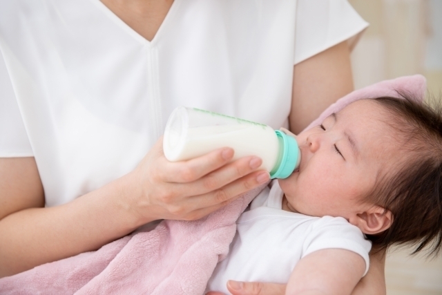 ミルク 飲み過ぎ 哺乳瓶 コレクション