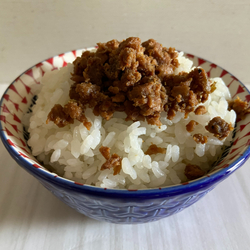 【業務スーパー】これ1本で本格中華！ 万能すぎる「焼豚フレーク」