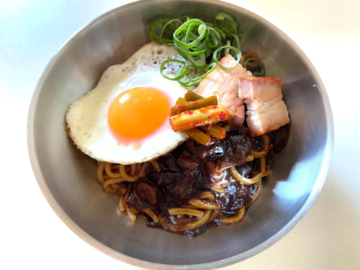 コストコ】もっちりやわらか麺＆甘めのソースが本格的！「韓国ジャージャー麺」