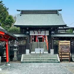 【宮崎県高原町】白蛇の姿や絶景を見て開運! 「霞神社」の魅力、隠れた名品のふるさと納税返礼品とは? 