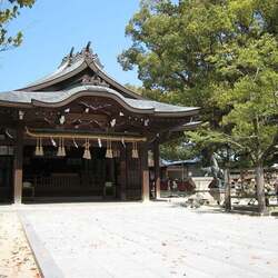 安産祈願に多くの人が訪れる福岡県宇美町の八幡宮の魅力、神楽ゆかりのふるさと納税返礼品とは?