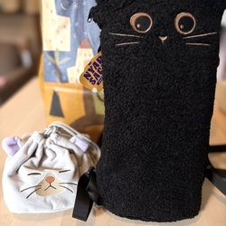 にゃんこが可愛すぎる♡ カルディのハロウィン限定アイテム、子どもに身につけてもらったら…